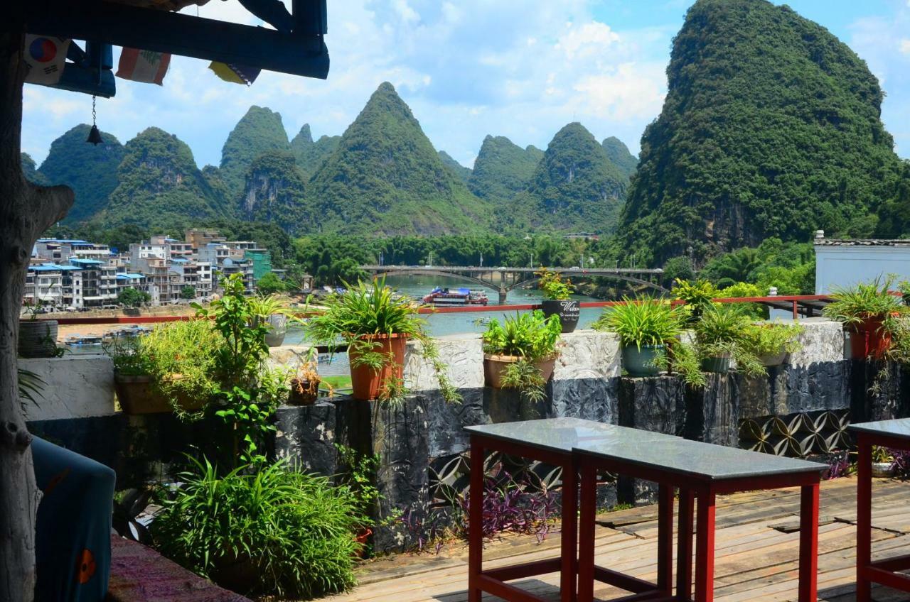 En Attendant Godot Youth Hostel Yangshuo Dış mekan fotoğraf